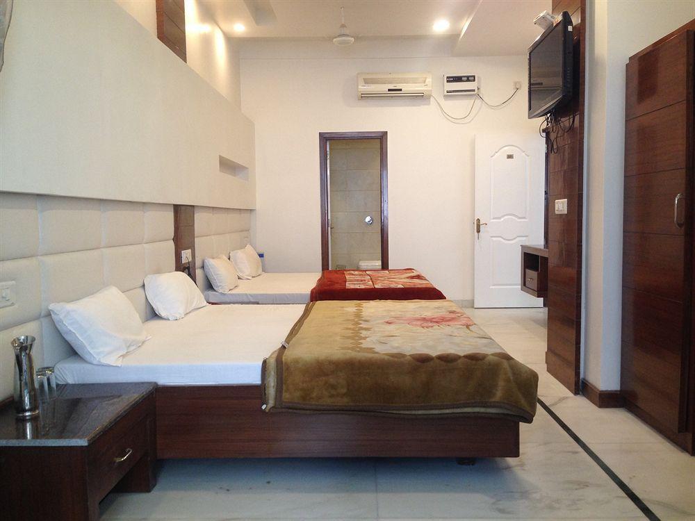 Namaskar Residency Hotel Amritszár Kültér fotó